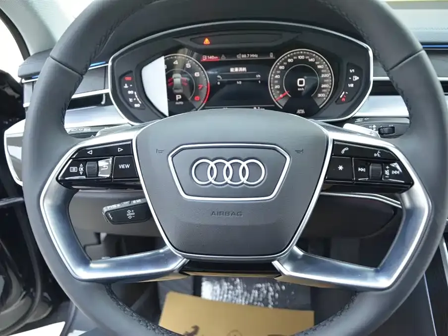 Audi A8 — фото 8