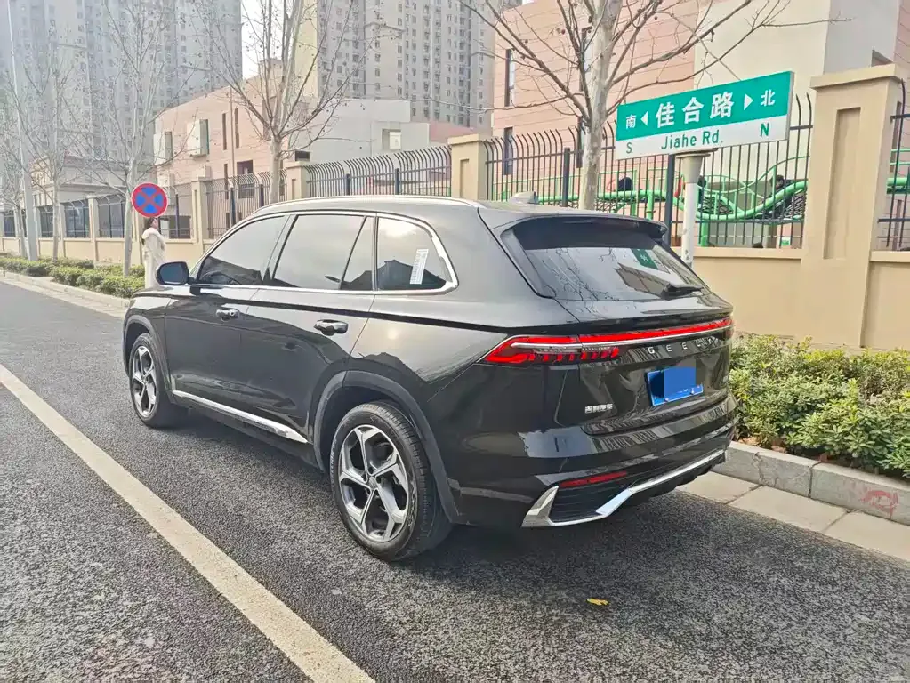 Geely Xingyue L — фото 7