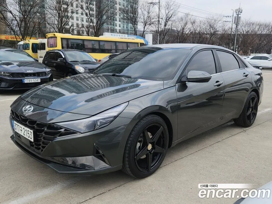 Hyundai AVANTE — фото 1