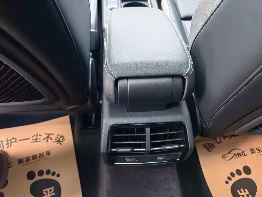 Audi Q3 2024 из CN, фото 2