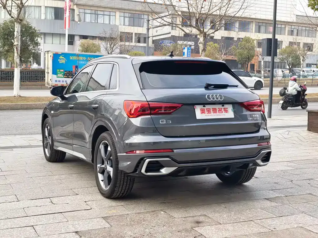 Audi Q3 2024 из CN, фото 5