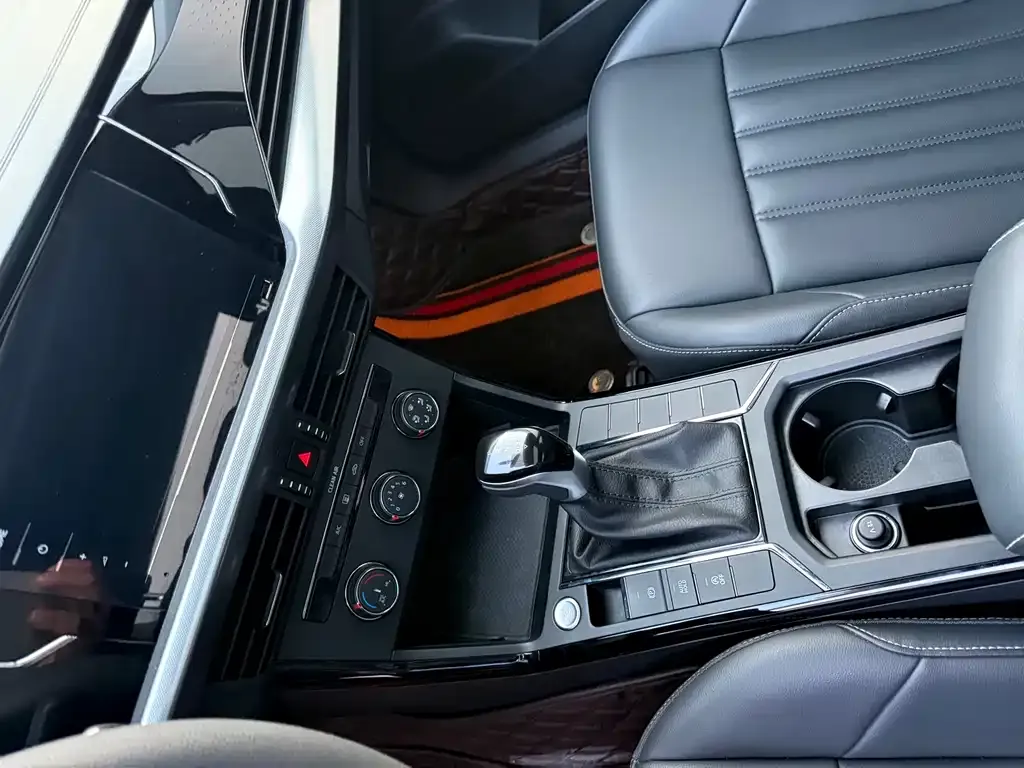 Volkswagen Passat — фото 6