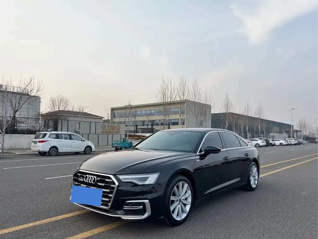 Audi A6L 2023 из CN, фото 1