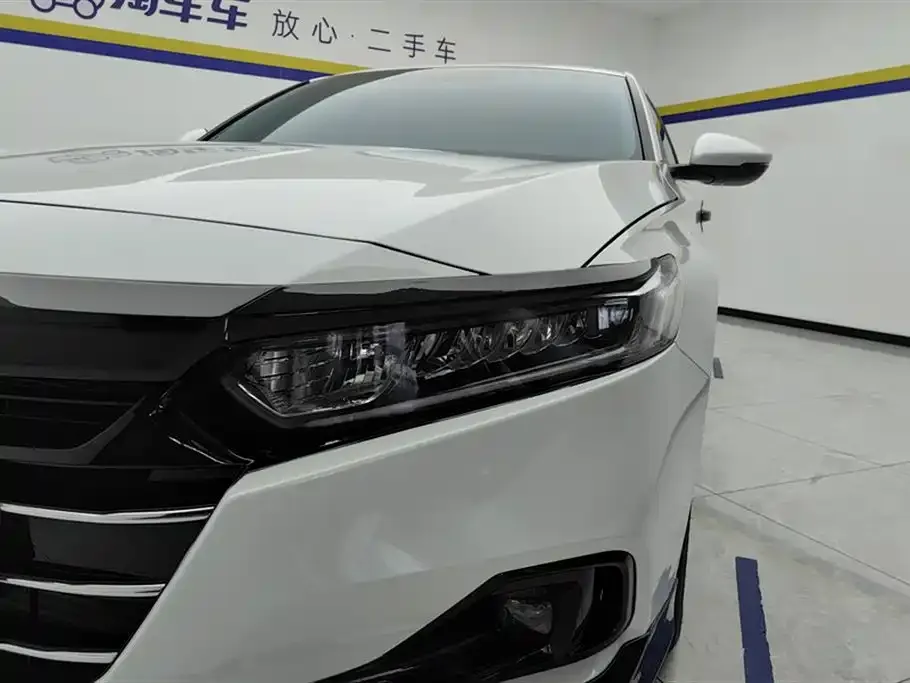 Honda Accord — фото 7