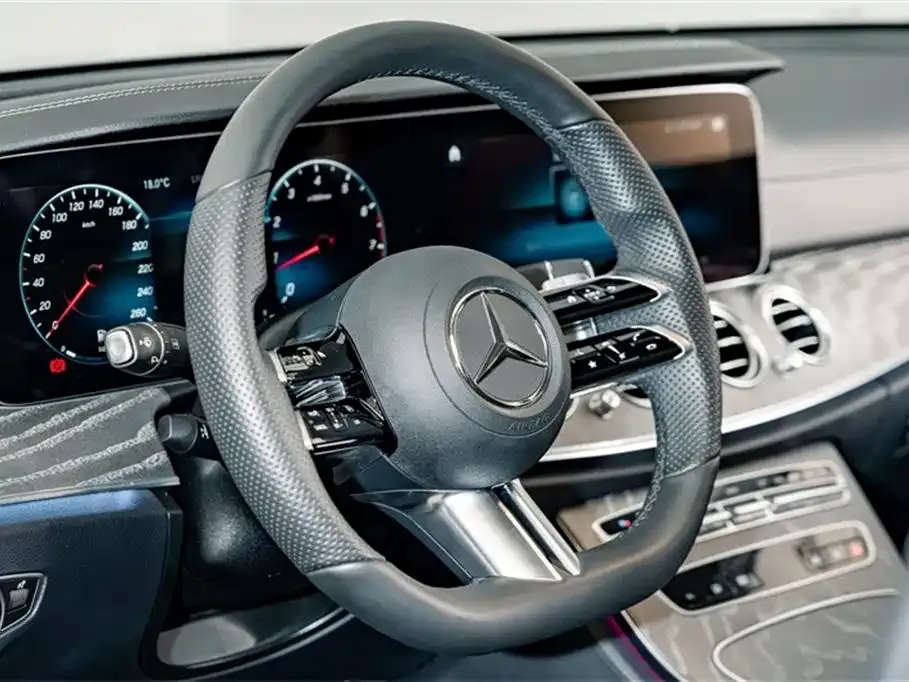 Mercedes-Benz E-Class — фото 10
