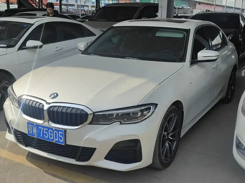 BMW 3 Series 2021 из CN, фото 1