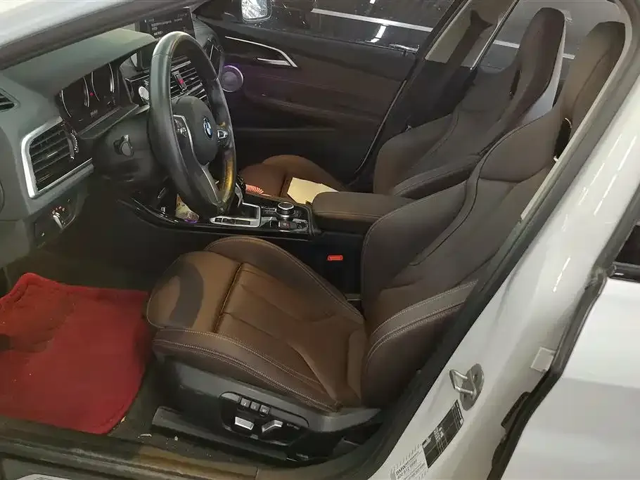 BMW 1 Series 2023 из CN, фото 5