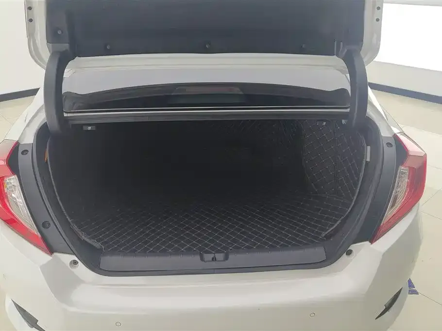 Honda Civic 2021 из CN, фото 2