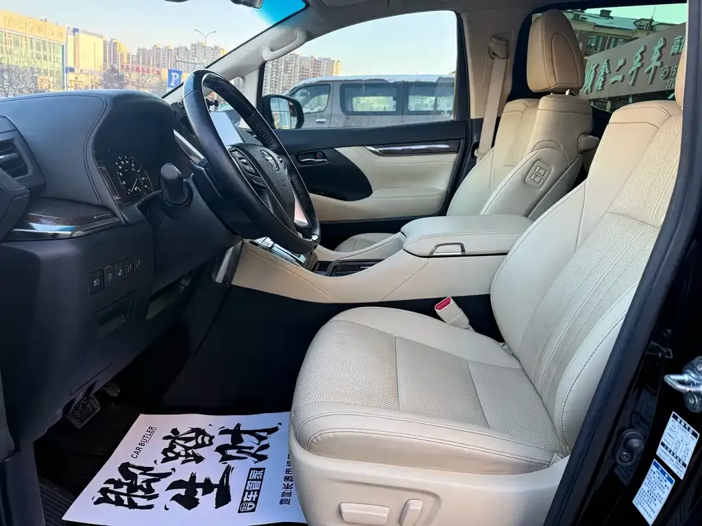 Toyota Vellfire — фото 9