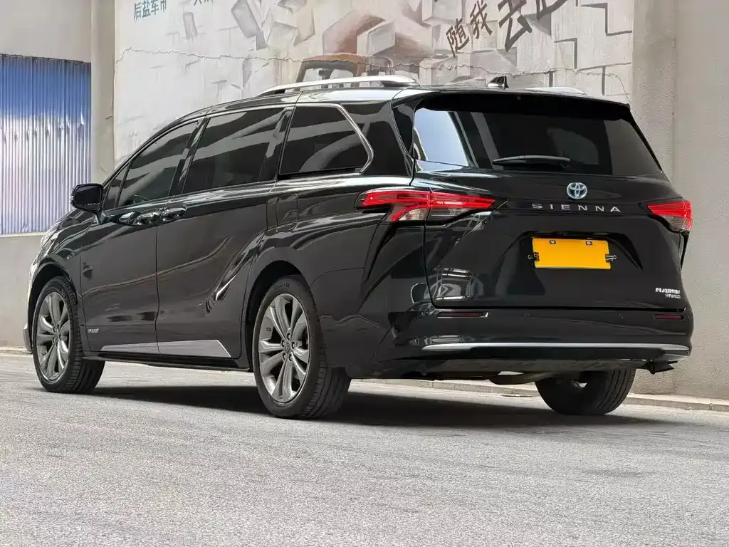 Toyota Sienna 2023 из CN, фото 8