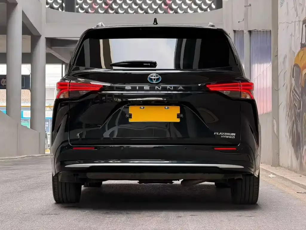 Toyota Sienna 2023 из CN, фото 7