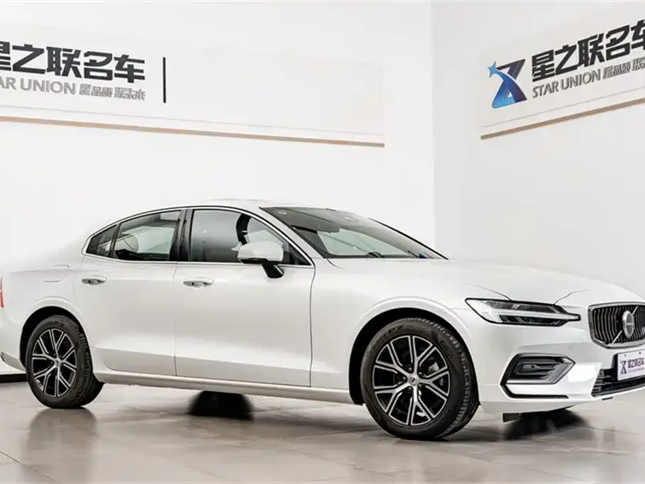 Volvo S60 2025 из CN, фото 7