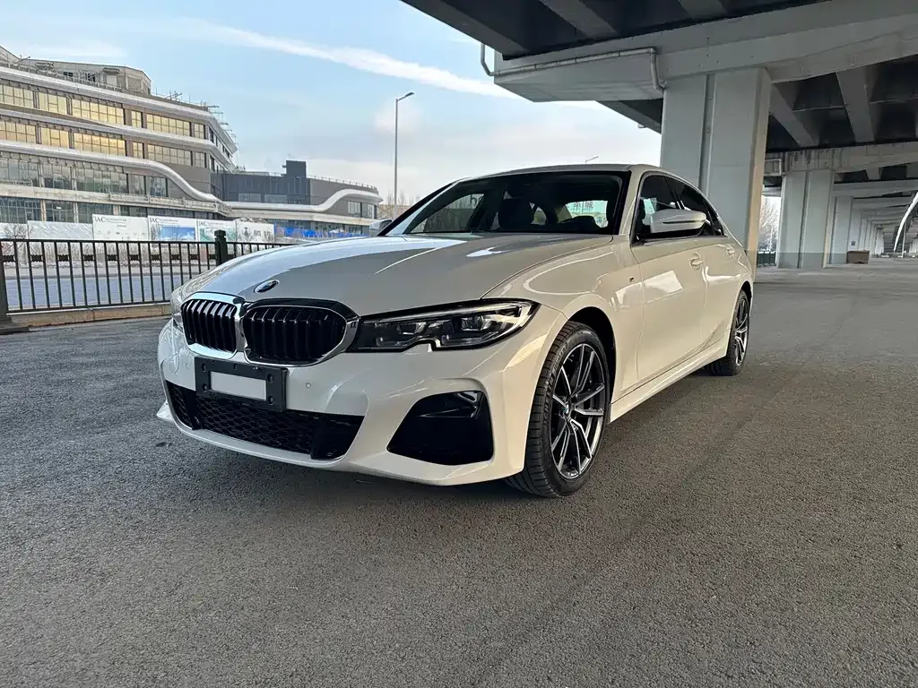 BMW 3 Series — фото 1
