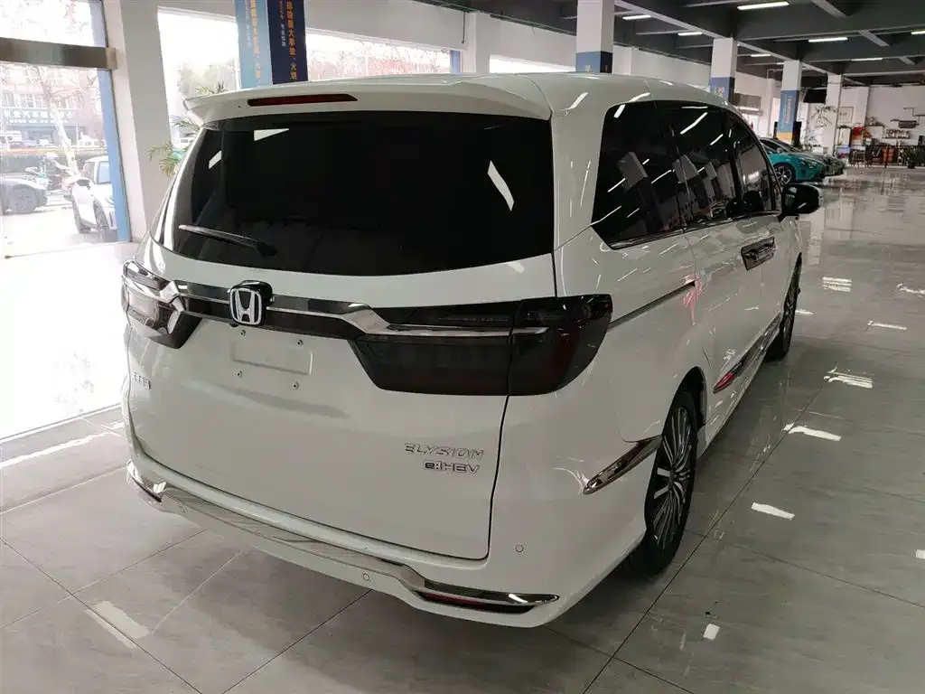 Honda Elysion — фото 2
