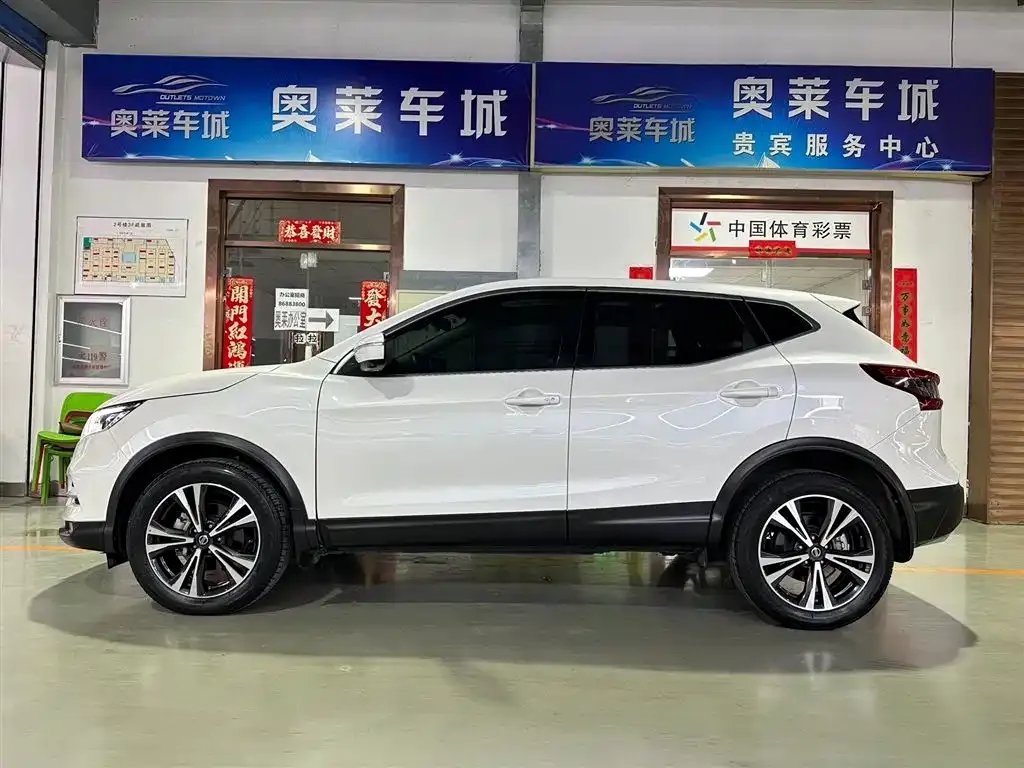Nissan Qashqai — фото 7