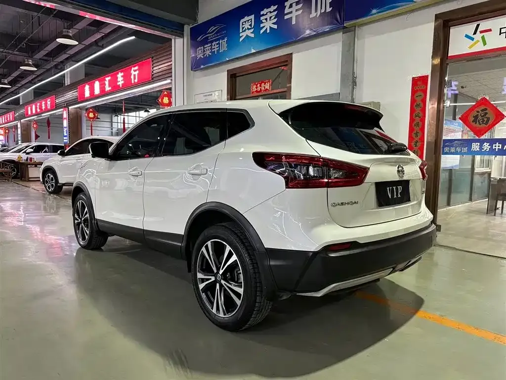 Nissan Qashqai — фото 9