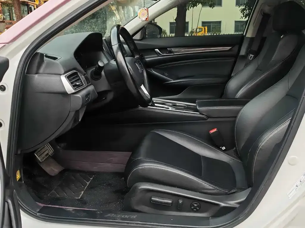Honda Accord — фото 3