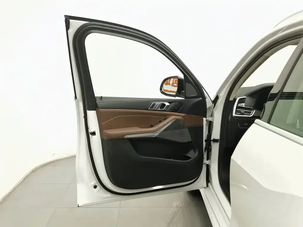 BMW X5 (Import) — фото 6