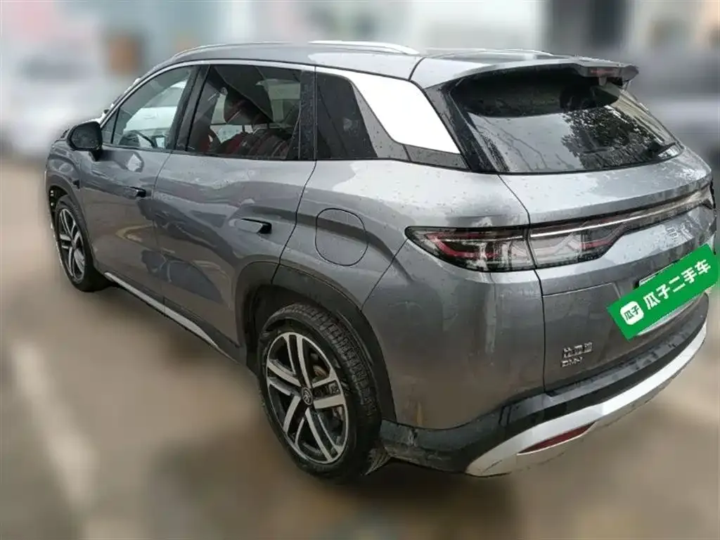 BYD L DM-i — фото 8