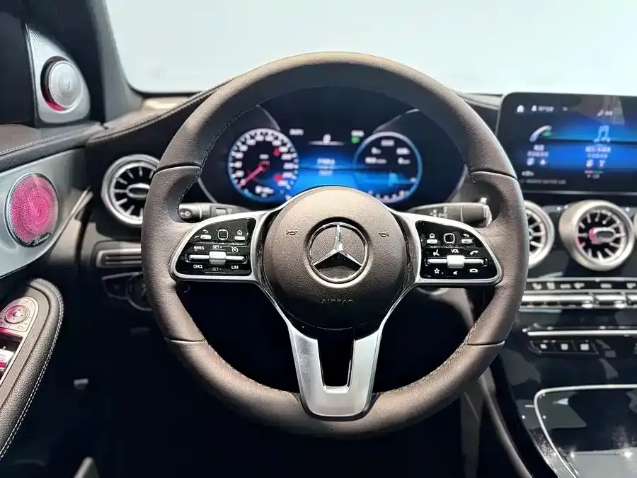 Mercedes-Benz GLC — фото 9