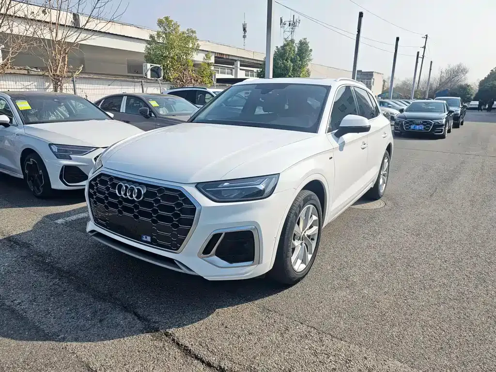 Audi Q5L 2022 из CN, фото 1
