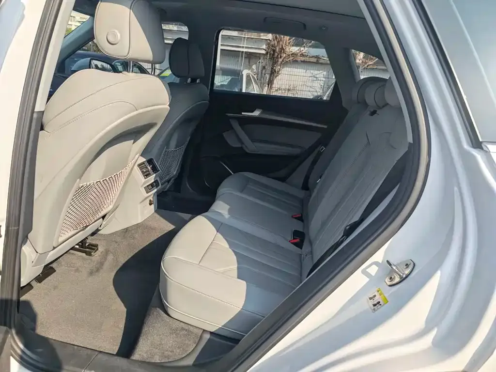 Audi Q5L 2022 из CN, фото 3