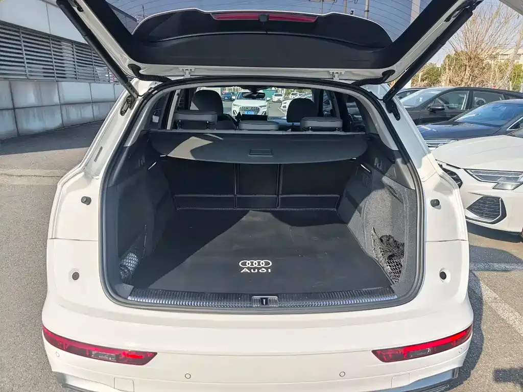 Audi Q5L 2022 из CN, фото 5