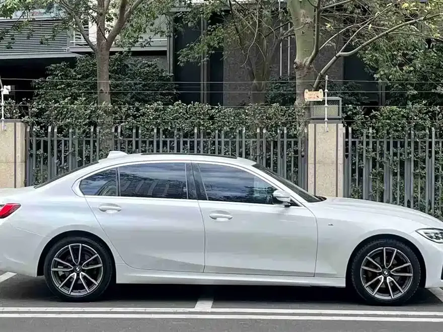 BMW 3 Series 2022 из CN, фото 10