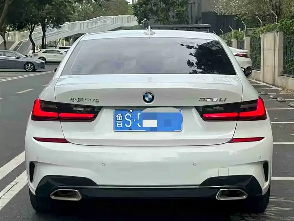 BMW 3 Series 2022 из CN, фото 9