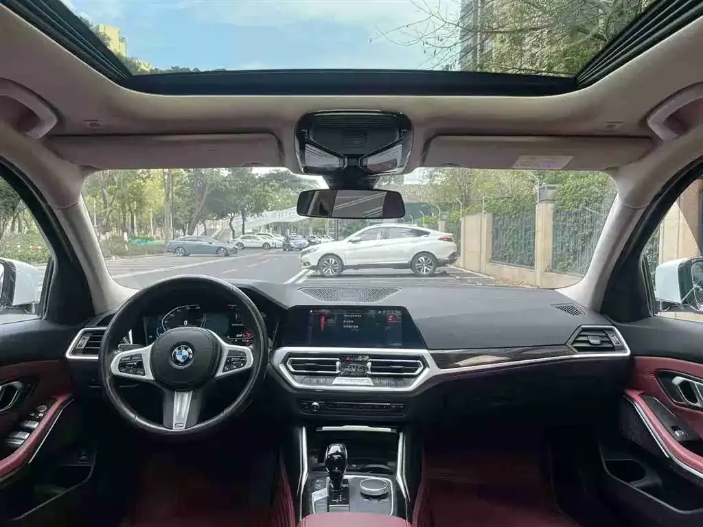 BMW 3 Series 2022 из CN, фото 6