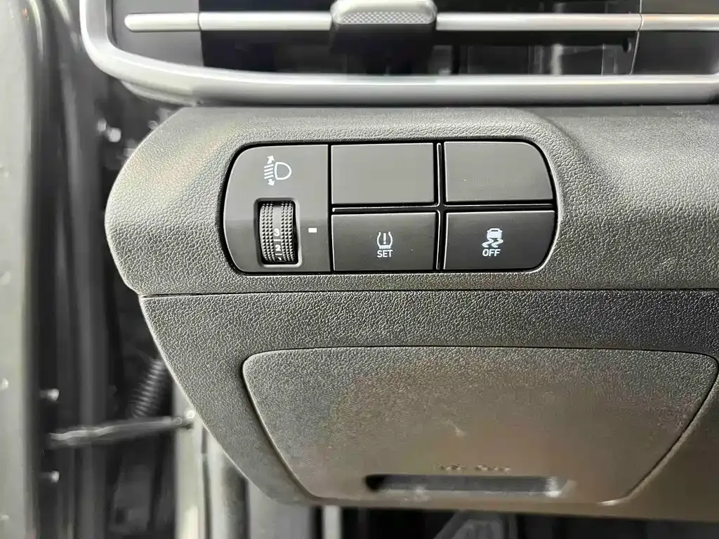 Hyundai Elantra — фото 8