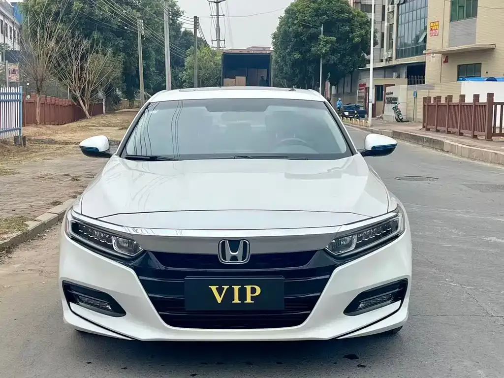 Honda Accord — фото 7
