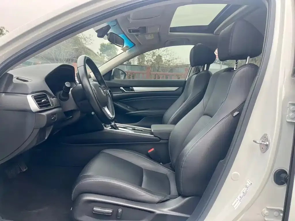 Honda Accord — фото 5