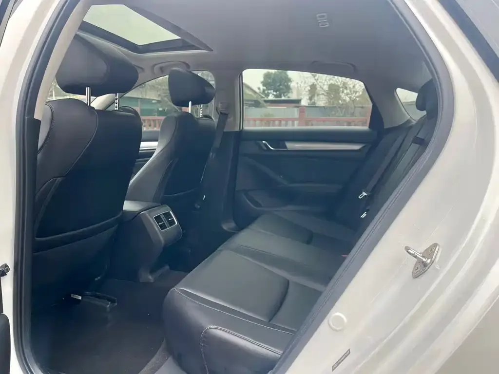 Honda Accord — фото 2