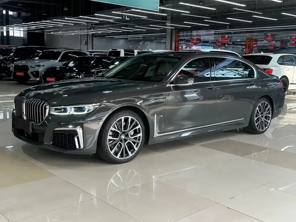 BMW 7 Series — фото 1