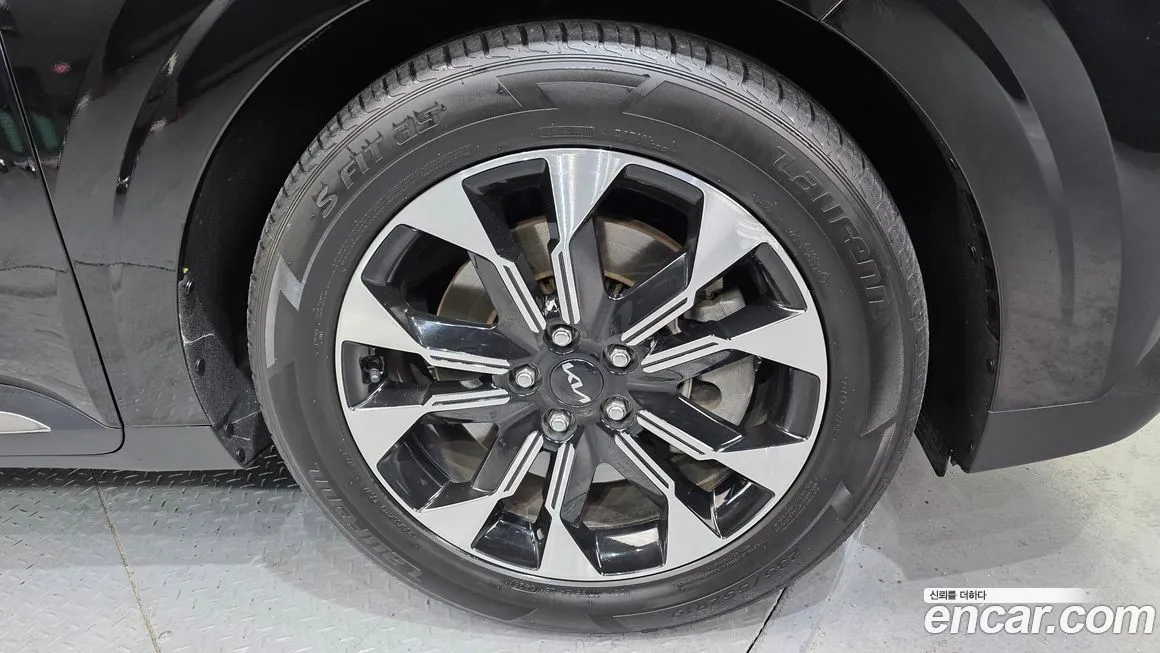 Kia Carnival 2023 из KR, фото 2