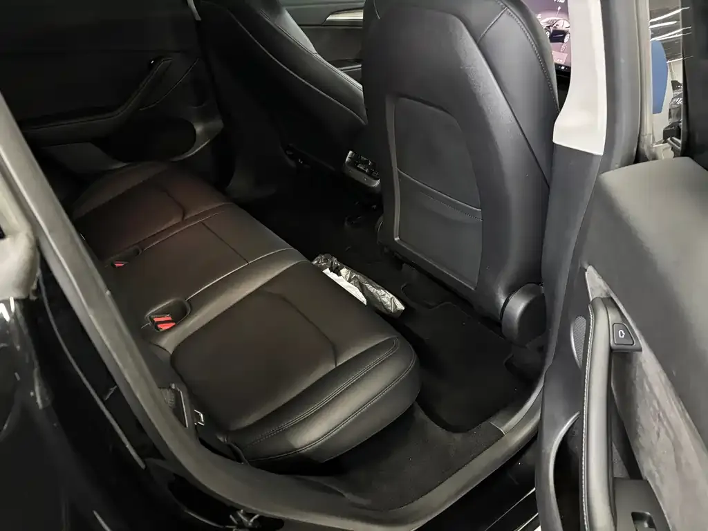 Tesla Model Y 2022 из CN, фото 2