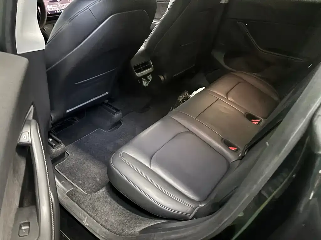 Tesla Model Y 2022 из CN, фото 8