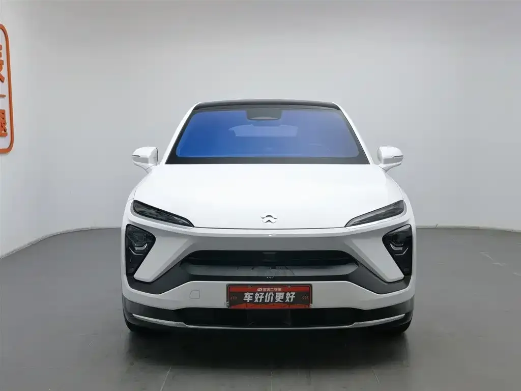 NIO EC6 — фото 10