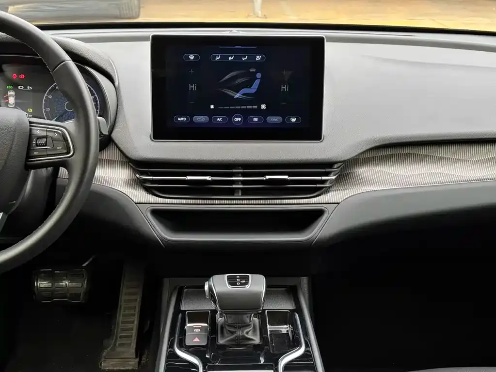Hongqi E-QM5 2024 из CN, фото 3