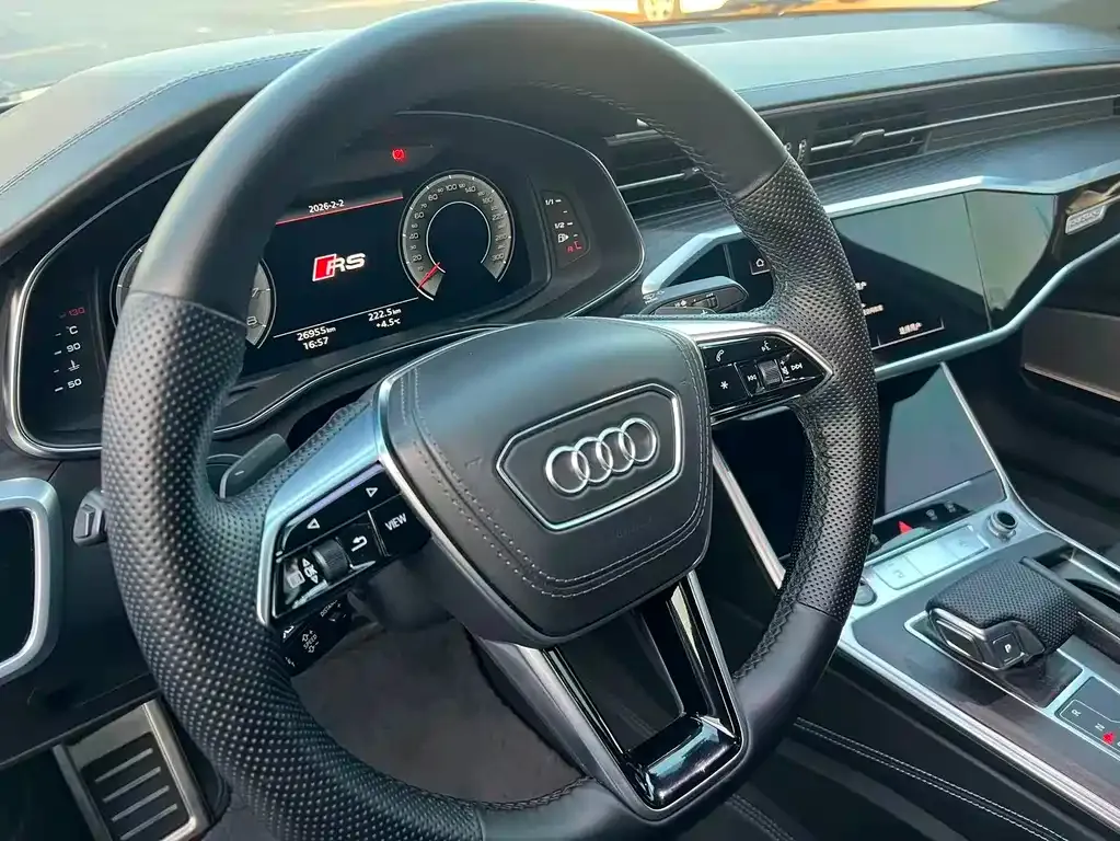 Audi A6L — фото 5
