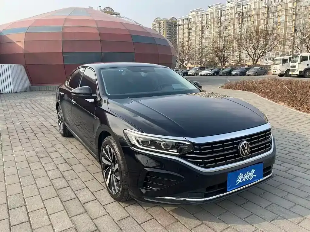 Volkswagen Passat — фото 7