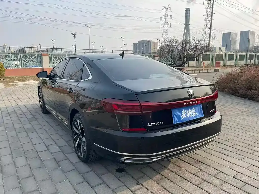 Volkswagen Passat — фото 5