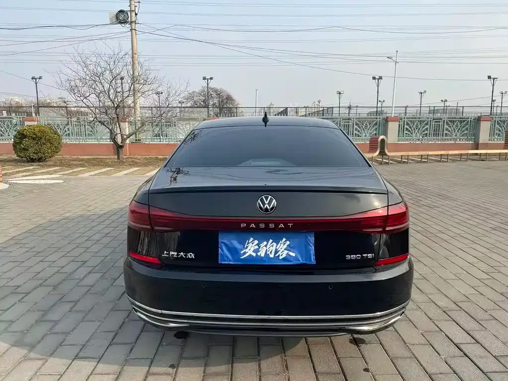 Volkswagen Passat — фото 4