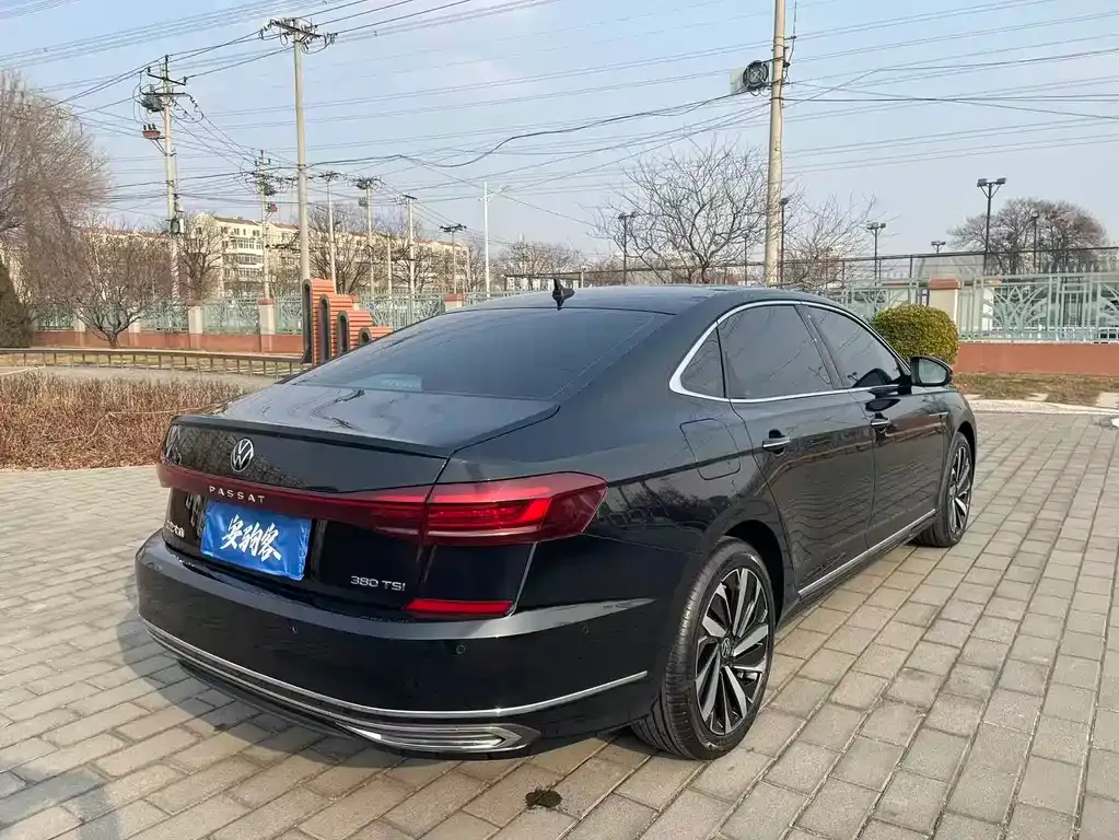 Volkswagen Passat — фото 6