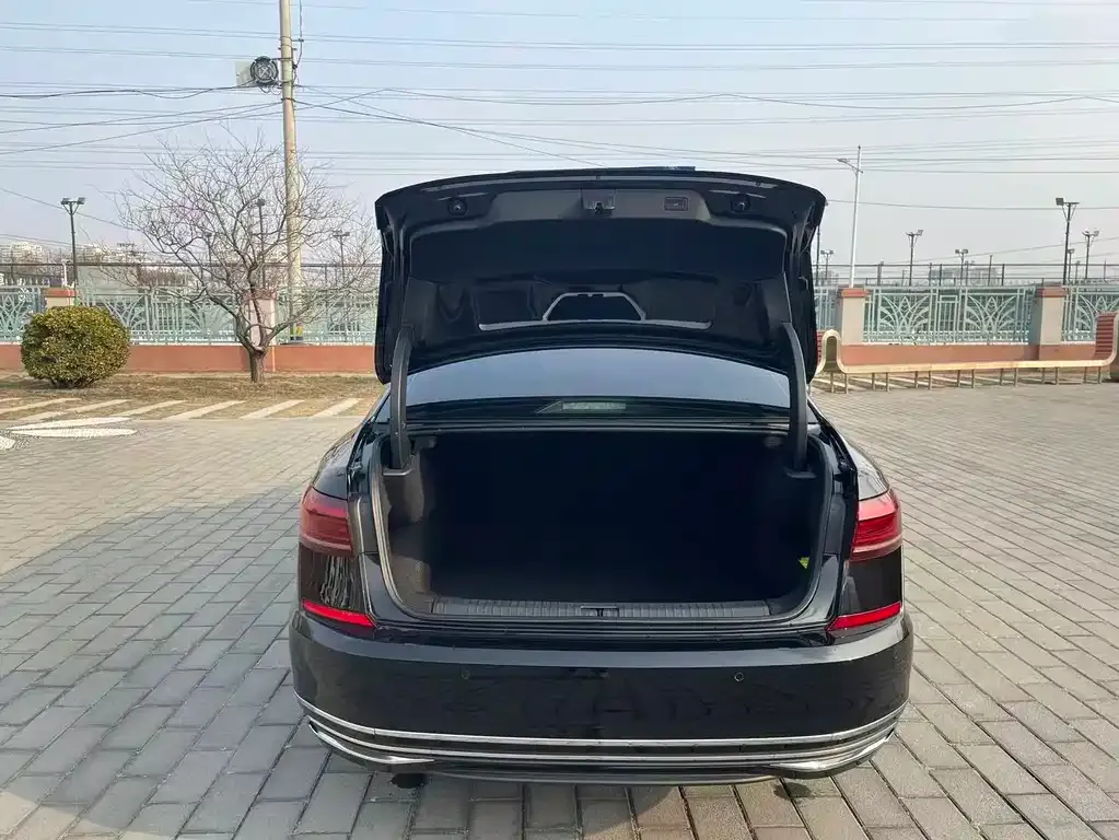 Volkswagen Passat — фото 9