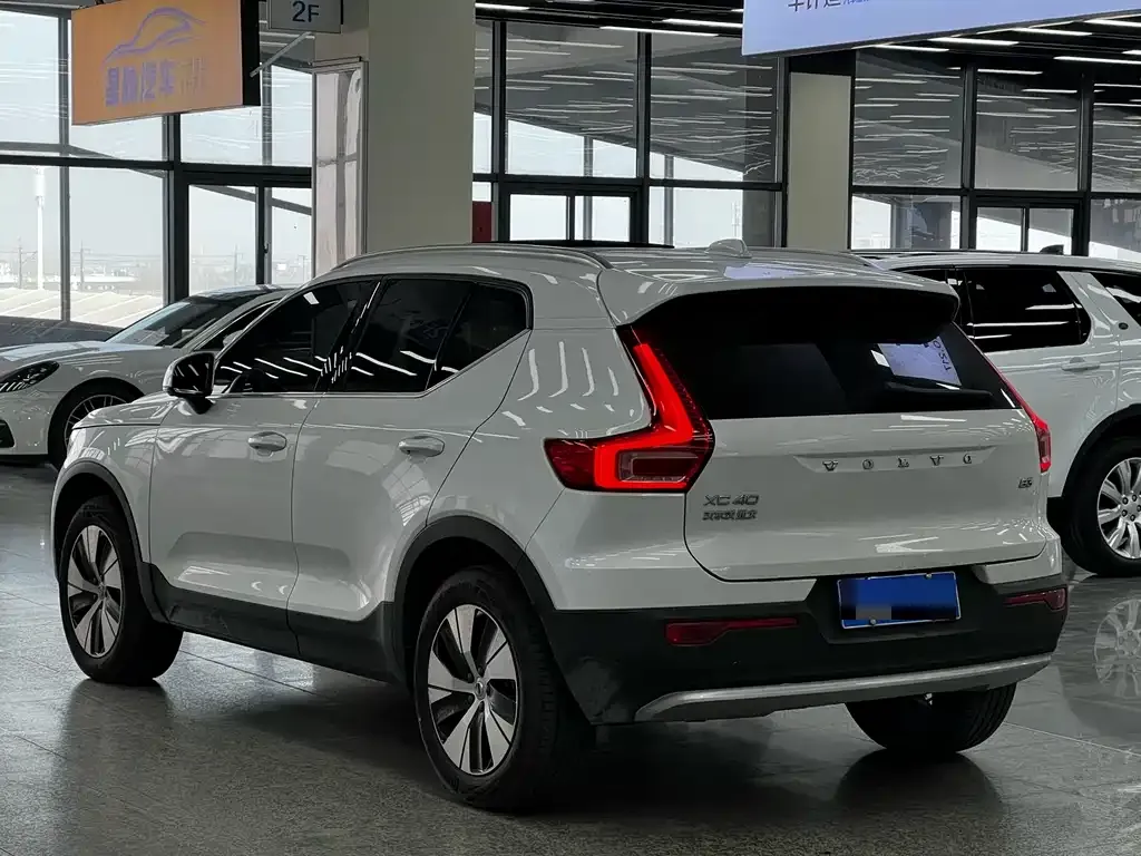 Volvo XC40 2023 из CN, фото 8