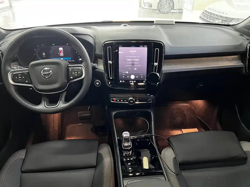 Volvo XC40 2023 из CN, фото 7