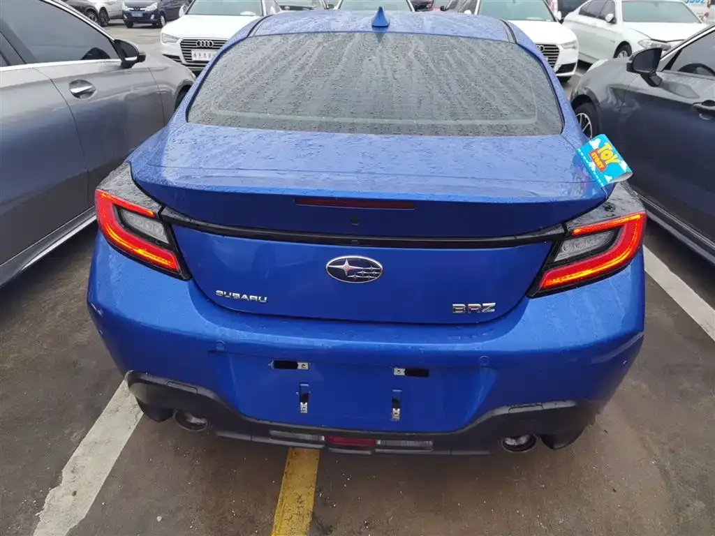 Subaru BRZ 2023 из CN, фото 4