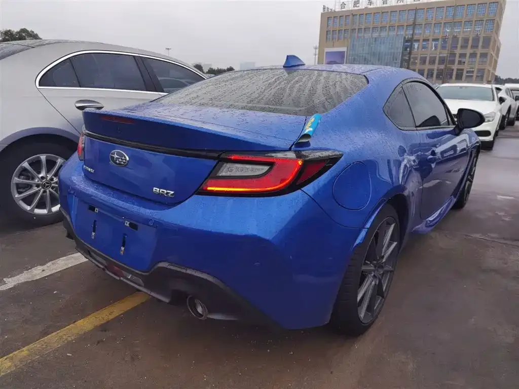Subaru BRZ 2023 из CN, фото 10